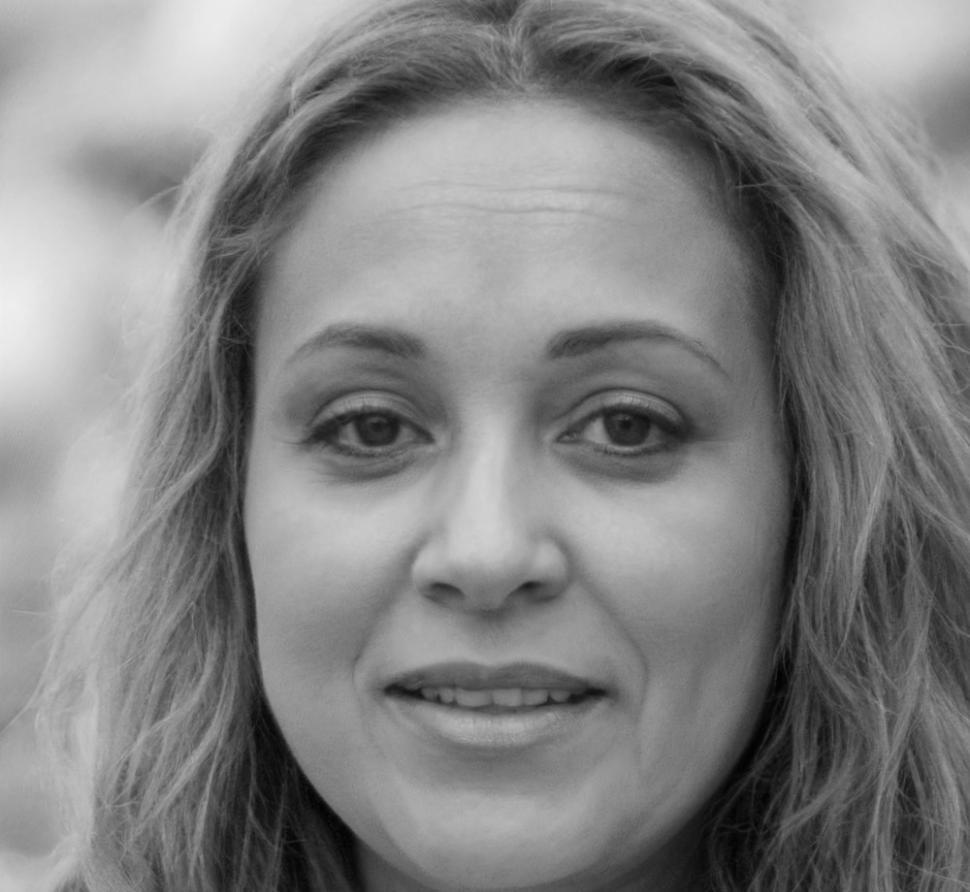 Retrato profesional de Elira Montserrat